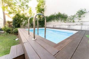 Superbe appartement avec jardin piscine, garage