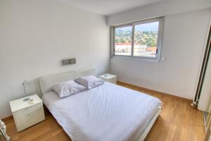 Le Clair Golfe-Juan - T2 terrasse vue mer Parking privé WIFI - LIMESTAY