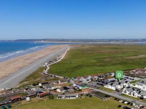 4 Bed in Westward Ho 89017