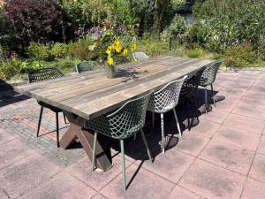 Cosy Vacation home with large fenced garden