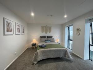 Luxury CBD 2 Bed Near Riverside Market Free Parking!