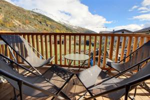 Appartements Chalet soleil terrasses vue serrechevalierholidays : photos des chambres