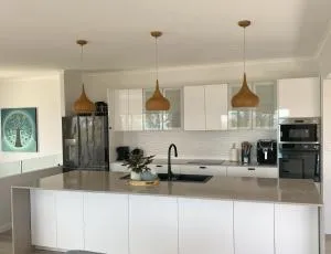 ARay at Cooee Bay - Apt A - Beach House Yeppoon - 耶蓬