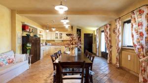 VILLA ISOTTA 8&4, Emma Villas