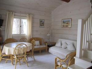 GASMED41 Golfe de Saint-Tropez - Chalet californien 3 chambres pour 8 personnes