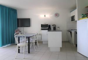 GASRIAN - Meublé de tourisme classé 3 étoiles, avec accès plage et piscine