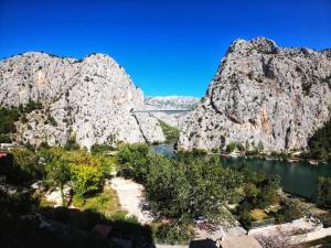 Double Room with Balcony and River View room in Hotel Villa Dvor