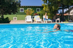 obrázek - Riuebre - Casa rural para 11 personas con piscina y vistas al Río Ebro - Deltavacaciones