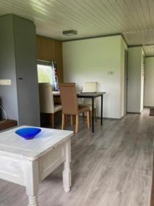 Chalet op mini-camping de Peelweide