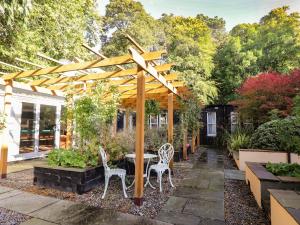 The Secret Garden at Old Drynie House - Self Catering