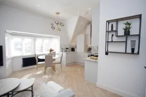 Ultra Stylish Apt set in an affluent location - Parkstone