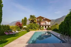 Hotel Appartement Lahngut - Nals