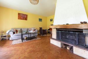 Maisons de vacances Cantebos - Maison avec 3800 m² de jardin : photos des chambres
