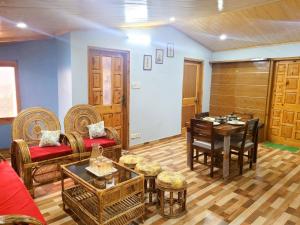 Pine Paradise Homestay