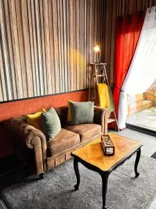 La Grange Aux Hirondelles - Chambre Atelier - Woignarue