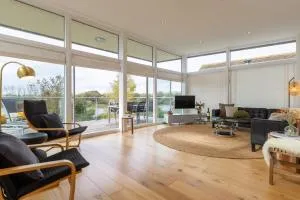 Llyn View HM122 Lakeside Spa Holidays - Minety