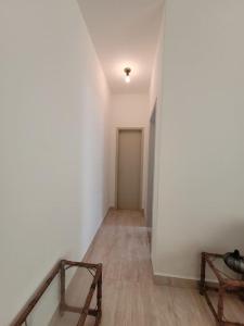 Cantinho Pérola do Atlântico - Apartamento familiar a duas quadras da praia e com duas vagas de garagem cobertas