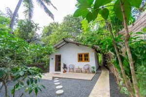 Coconut Cabin - Hiriketiya Beach - Hiriketiya