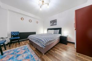 Deluxe Double Room with Shower room in Hexa Hotel