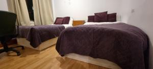 4 Bed Flat - Sleeps 12 - Pets - Wifi