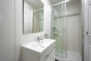 Apartamentos Preciados