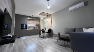 Beautiful Apartment free Parking Garage