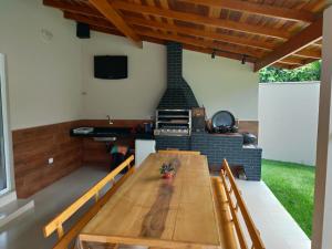 Casa ampla com fácil acesso as Praias e Shopping