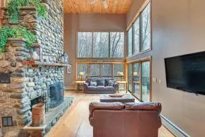 Secluded Adirondack Cabin about 5 Mi to Sacandaga Lake - Gloversville