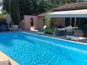 Villa Bagnols en forêt - 巴纽勒森林