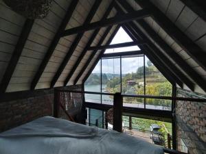 Cabaña con jacuzzi y acceso al embalse - Portum I