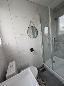B&B / Chambres d'hotes Chambre independante, privee climatisee avec parking : photos des chambres