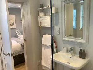 Mini Mouse, self catering studio - Strathtay