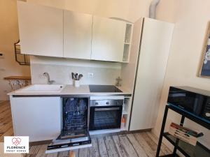 Mirko apartment with free parking by Florence Sweet Homes