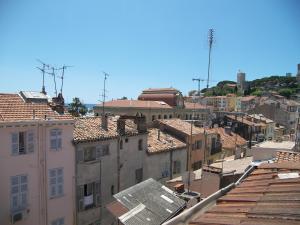 2-Bedroom near Marche Forville, quiet and convenient 5 minutes walk from Palais
