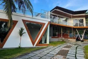 The Urban Getaway - Trippapur