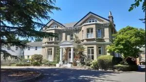 The Elder Grove Guest House - 萨顿