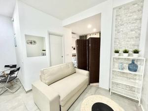 Metro Avenida de América 01