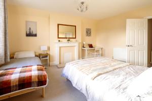 Guildford Station with Parking