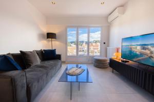 06AZ - Apartment with terrace - 10min from Palais