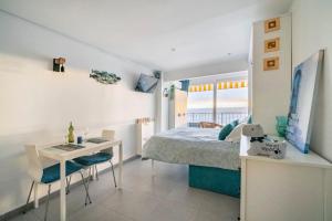 Loft beach blue