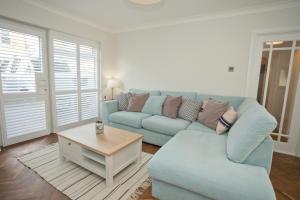 Chine Wood Retreat - Walk to the beach and the lovely Westbourne - Free parking