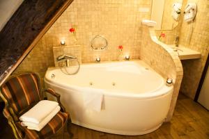 Hotels Europe Saint Severin-Paris Notre Dame : photos des chambres