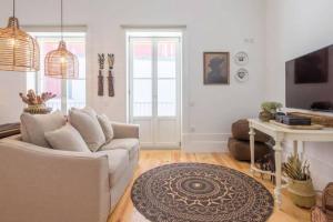 157 Flores Apartment