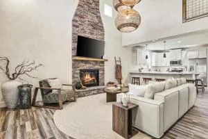 Mystic Grove Luxury Mountain Hideaway - Mountaintown