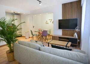 50 m plage & tram superbe appart récent