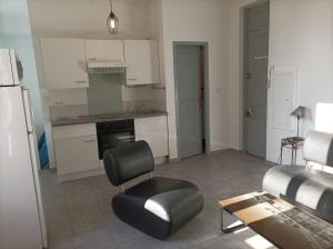 "Doux Refuge"-Meublé de Tourisme 3 étoiles -Résidence "Les Logis de Béziers"-Garage optionnel-Cœur de ville-Plages à 16km !