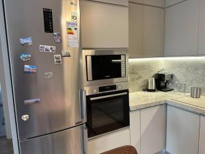 Eden Central Apartment - Modern 2BR in Tirana City Center