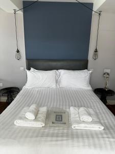 Deluxe King Room room in Castle Hotel