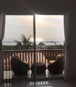 Montañita House, con Piscina Frente al Mar, 25Pers - 蒙塔尼塔