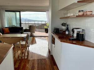Hesket Guesthouse with views, privacy & 7 minute drive to Hobart CBD